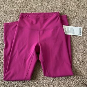 NWT Lululemon Ripened Raspberry Wunder Under 25’ leggings